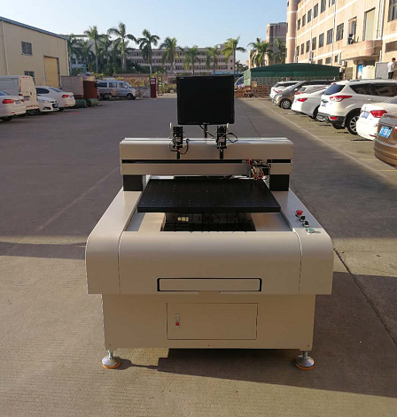 在玻璃深加工企業(yè)全自動(dòng)玻璃切割機(jī)該如何選擇？